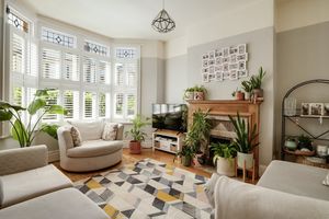 Sitting Room- click for photo gallery
